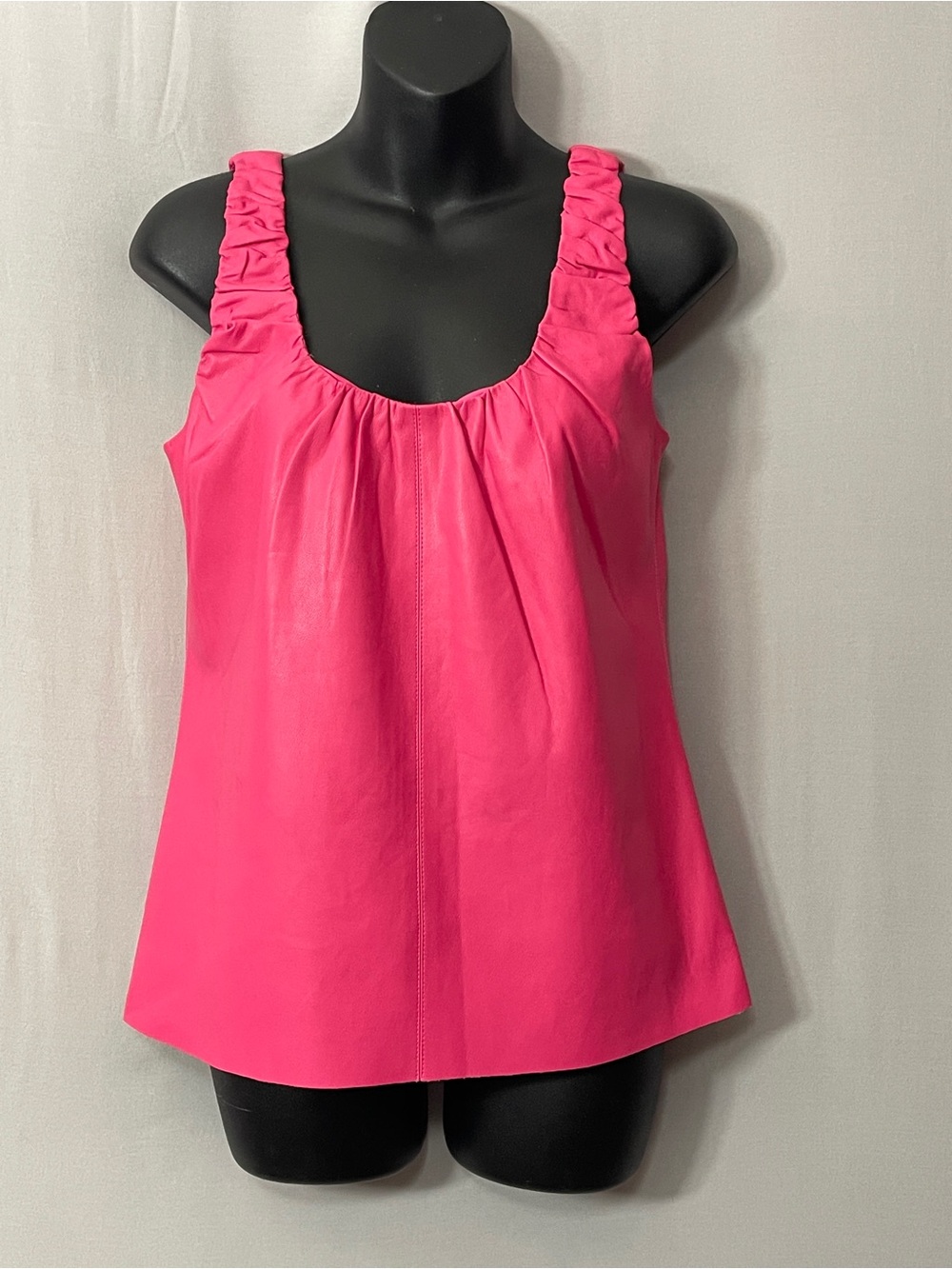 Dolce Cabo Pink Faux Leather Sleeveless Ruched Blouse Top no size tag abt Small